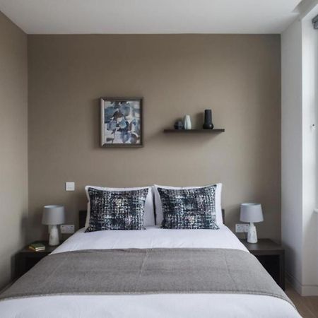 Wells Court By Aeria Apartments 런던 외부 사진