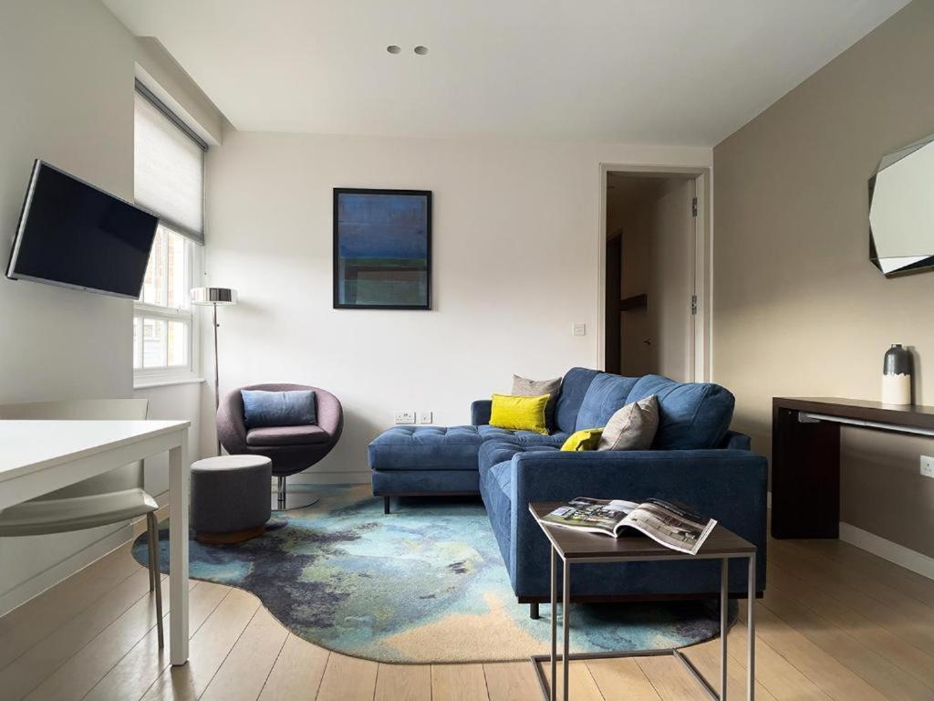 Wells Court By Aeria Apartments 런던 외부 사진